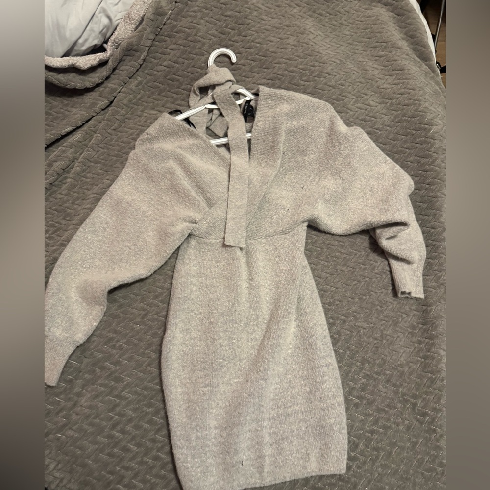 Forever 21 Light Gray Long Sleeve Dress